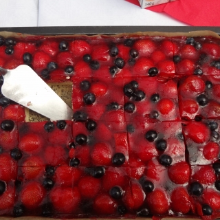 Blaubeer- Erdbeerkuchen